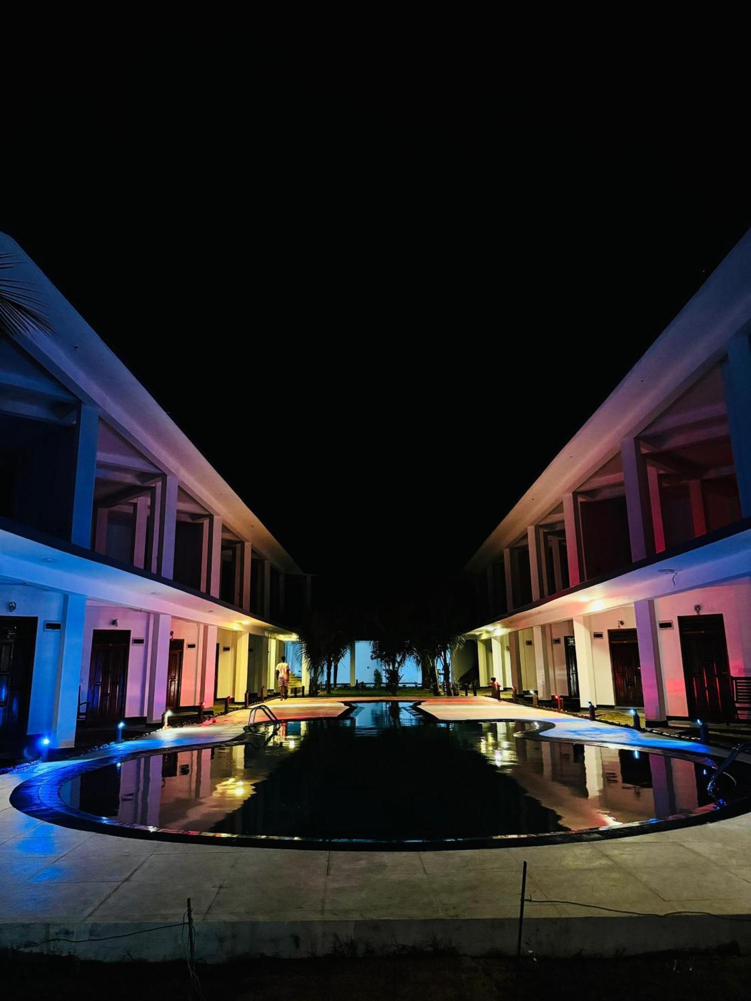 Guitar Bay Arugambay Hotel Vịnh Arugam Ngoại thất bức ảnh