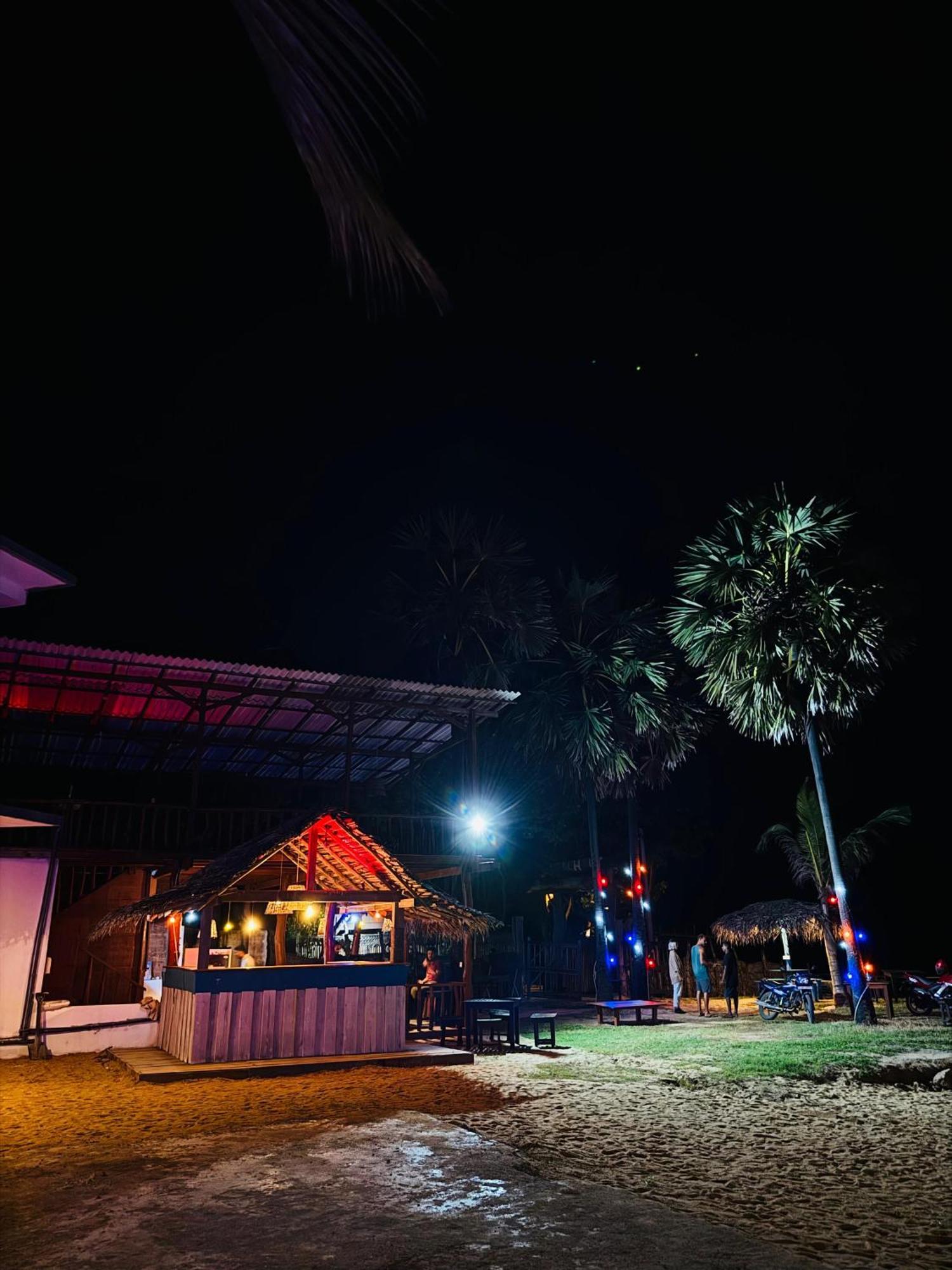 Guitar Bay Arugambay Hotel Vịnh Arugam Ngoại thất bức ảnh