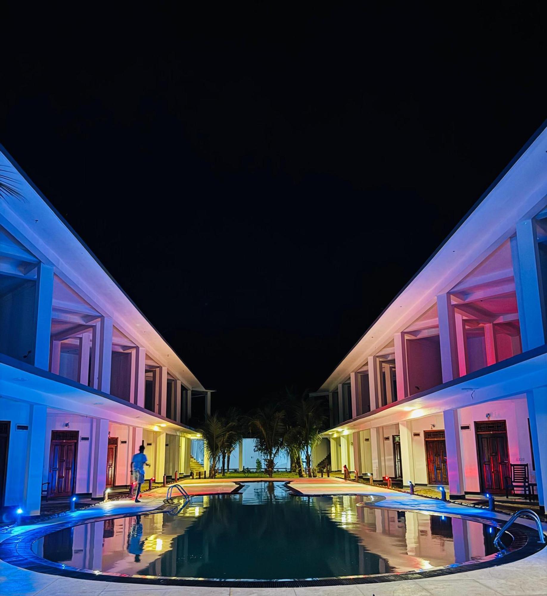 Guitar Bay Arugambay Hotel Vịnh Arugam Ngoại thất bức ảnh