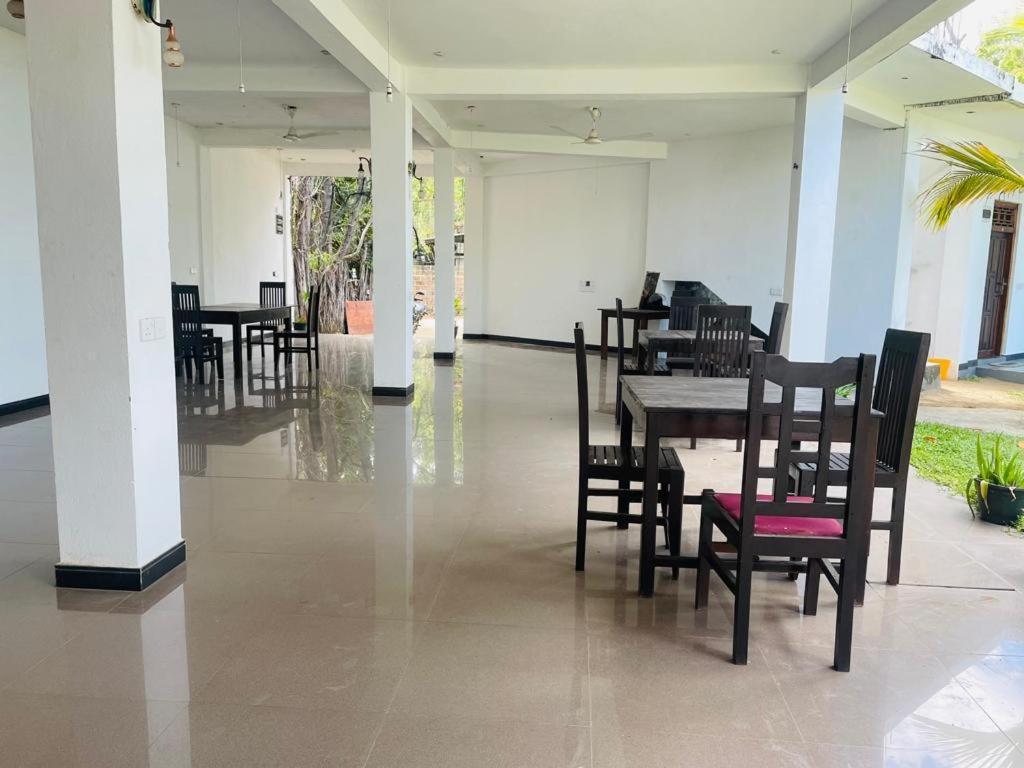 Guitar Bay Arugambay Hotel Vịnh Arugam Ngoại thất bức ảnh
