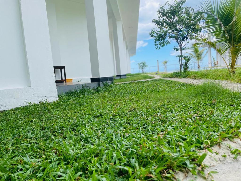 Guitar Bay Arugambay Hotel Vịnh Arugam Ngoại thất bức ảnh