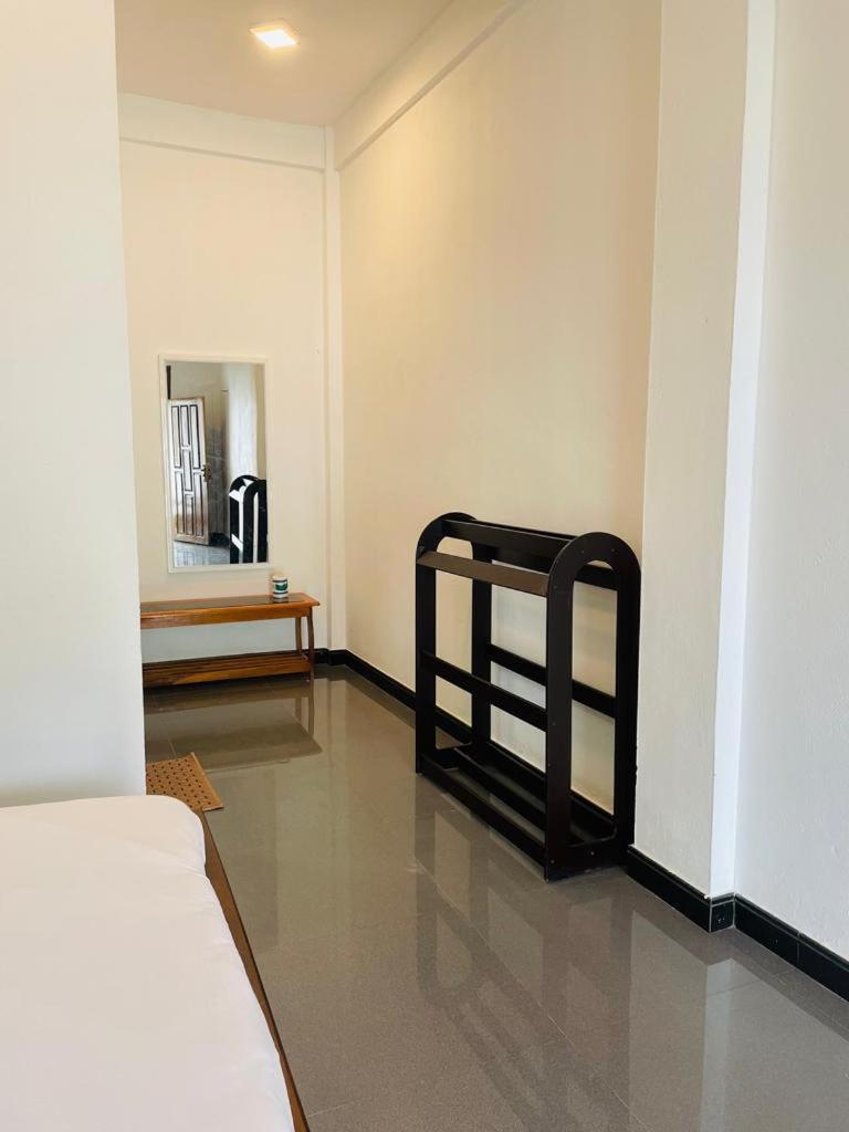 Guitar Bay Arugambay Hotel Vịnh Arugam Ngoại thất bức ảnh